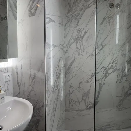 Tintoretto 4, 3 Grandi Da Letto, 2 Bagni *